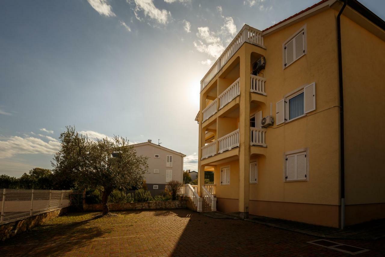 Apartment Josephine 2 Малинска Екстериор снимка
