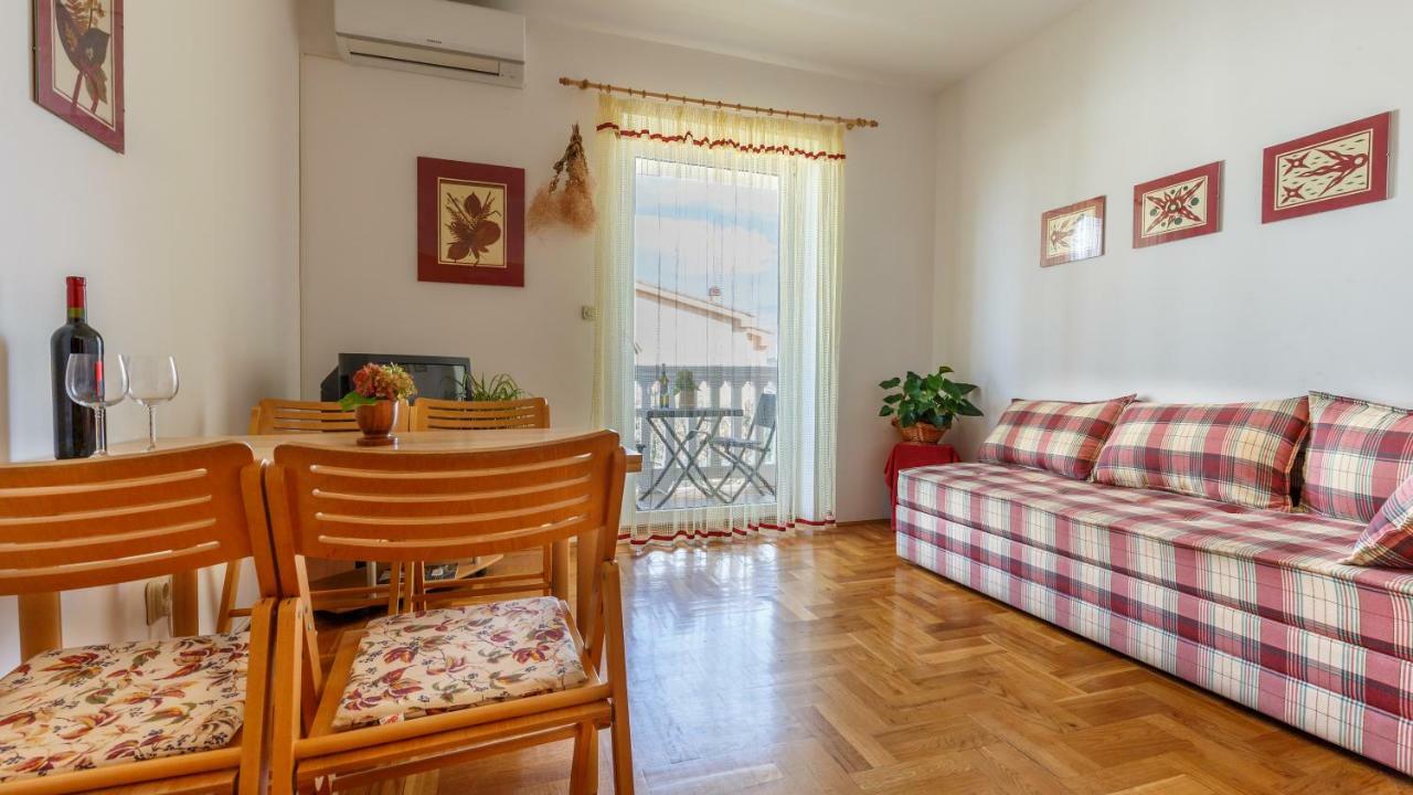 Apartment Josephine 2 Малинска Екстериор снимка