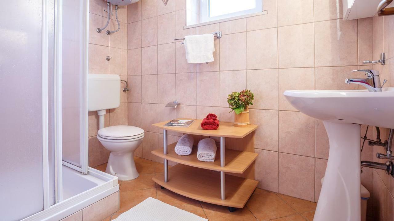 Apartment Josephine 2 Малинска Екстериор снимка